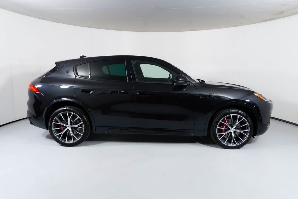 2026 Maserati Grecale Modena V6 - Photo 17