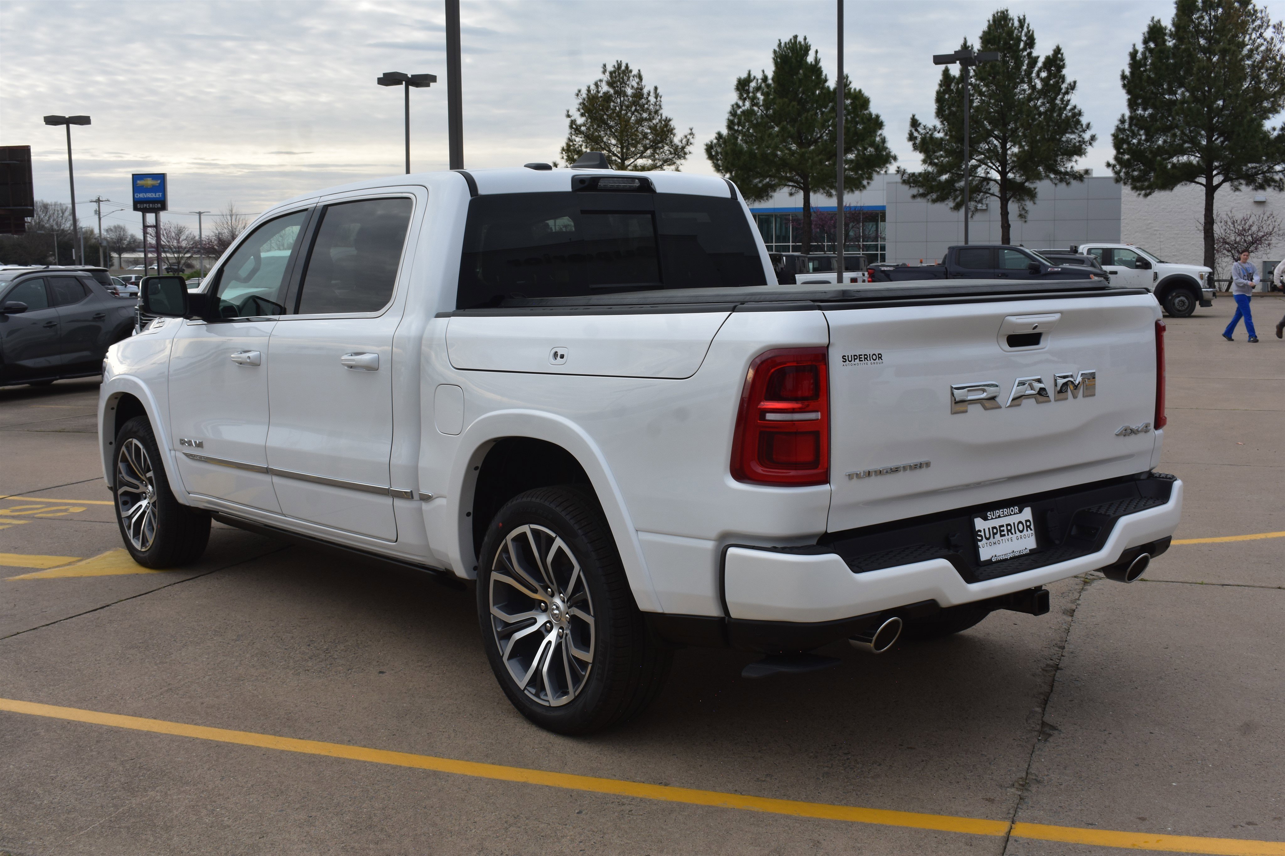 New 2026 Ivory White Tri-Coat Pearl-Coat Exterior Paint RAM Tungsten image 9