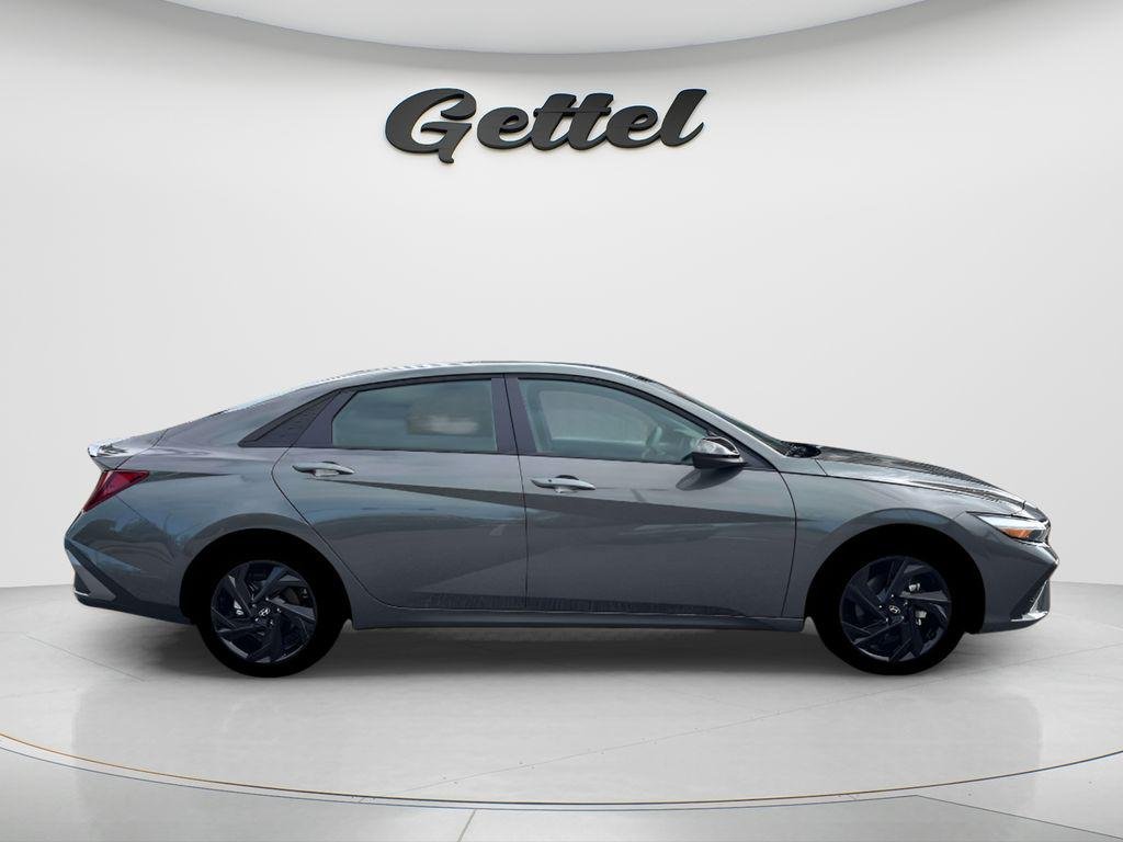 New 2026 Gray Hyundai SEL Sport image 9