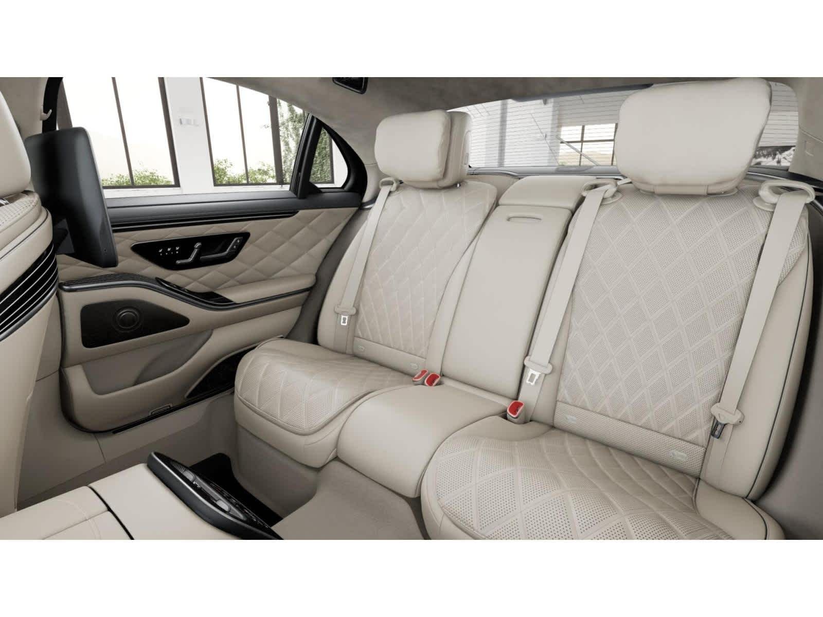 New 2027 MANUFAKTUR Black Sparkling Mercedes-Benz S 580 image 4