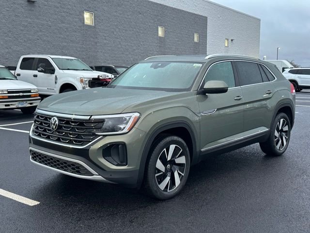 View vehicle photo 3