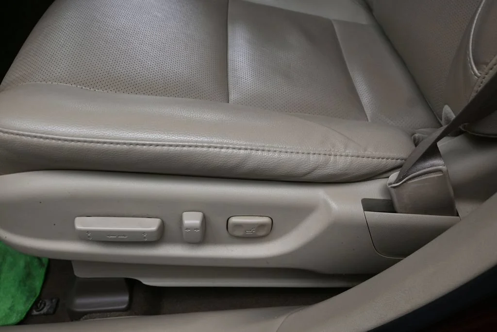Used 2018  Acura Technology Package image 13
