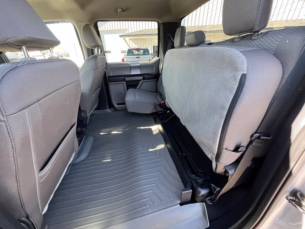 Used 2022  Ford XL image 16