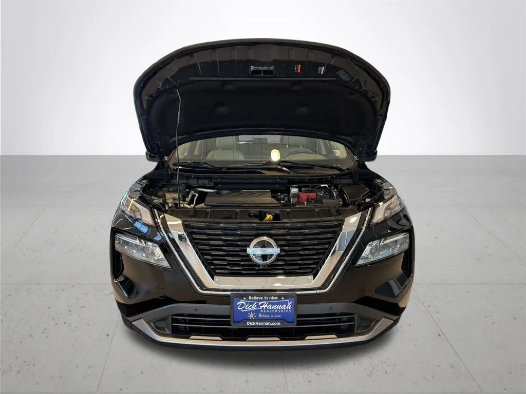 Used 2023 Black Nissan SL image 4
