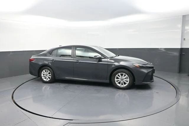 Used 2026  Toyota LE image 21