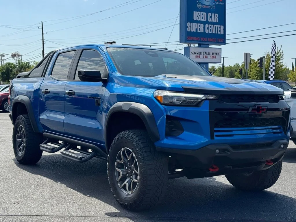 2023 Chevrolet Colorado 4WD ZR2 Crew Cab Short Box's photo