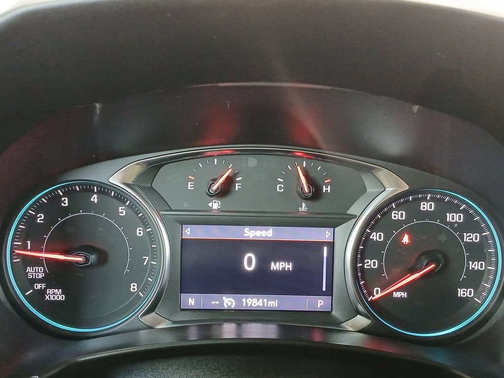 Certified Used 2022 Iridescent Pearl Tricoat Chevrolet Premier image 11