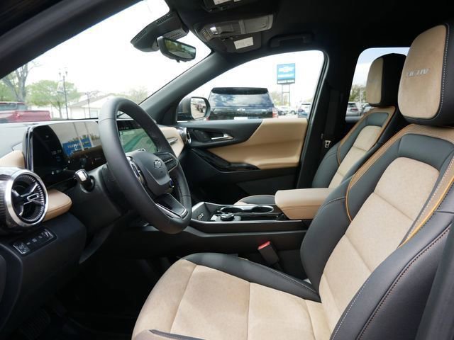 New 2026 Mosaic Black Metallic Chevrolet ACTIV image 5
