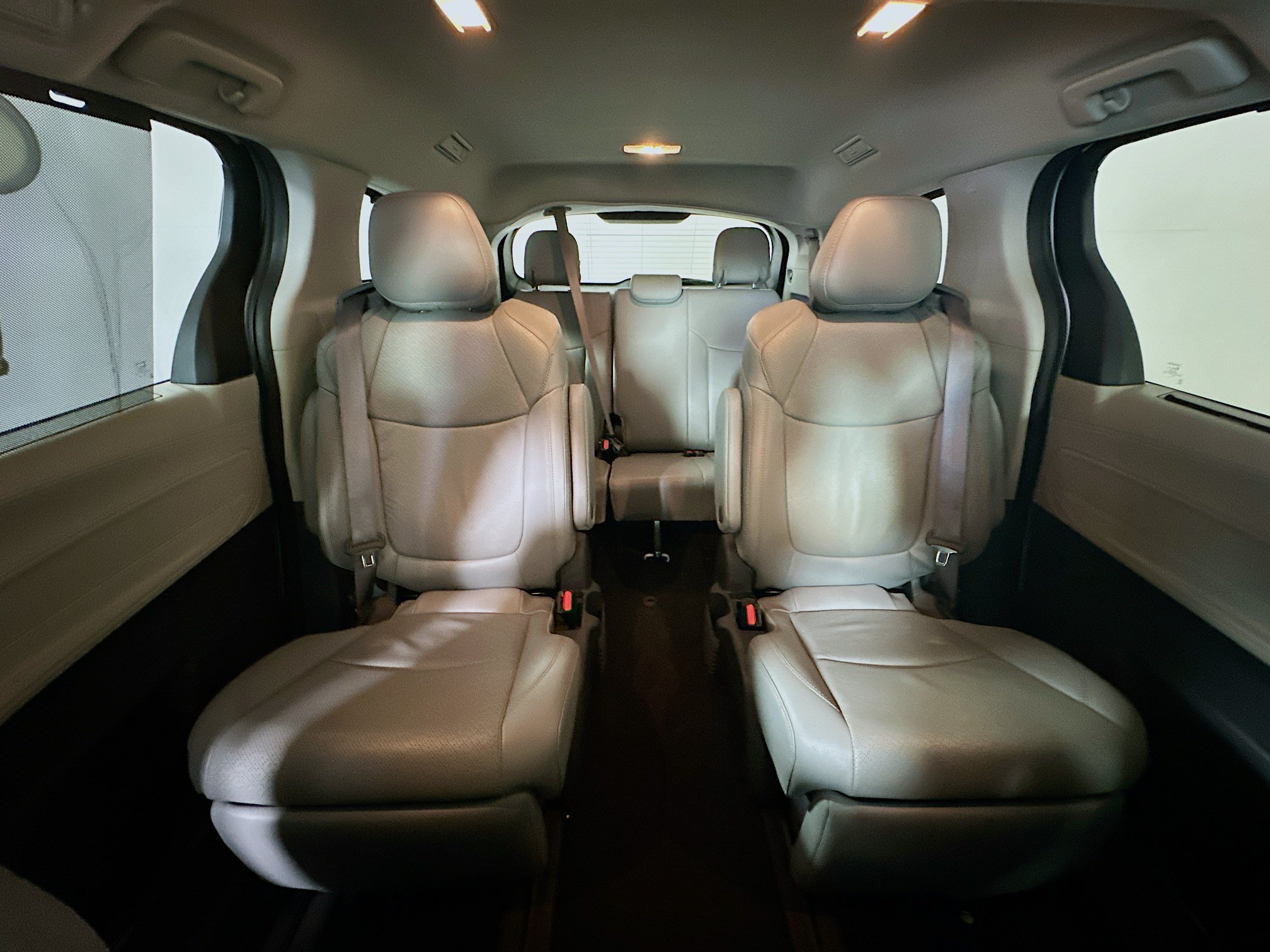 Used 2023 Pearl Toyota Limited image 30