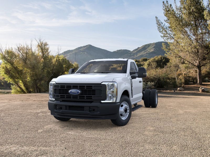 New 2025 Oxford White Ford F-350® XL image 24