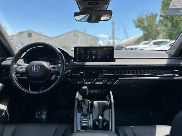 Used 2024  Honda EX-L image 7
