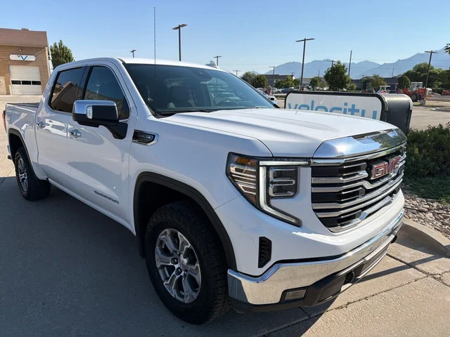 2025 GMC Sierra 1500 SLT