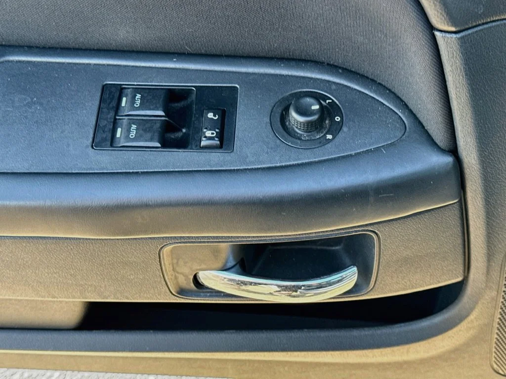 Used 2014 Silver Dodge SXT image 18