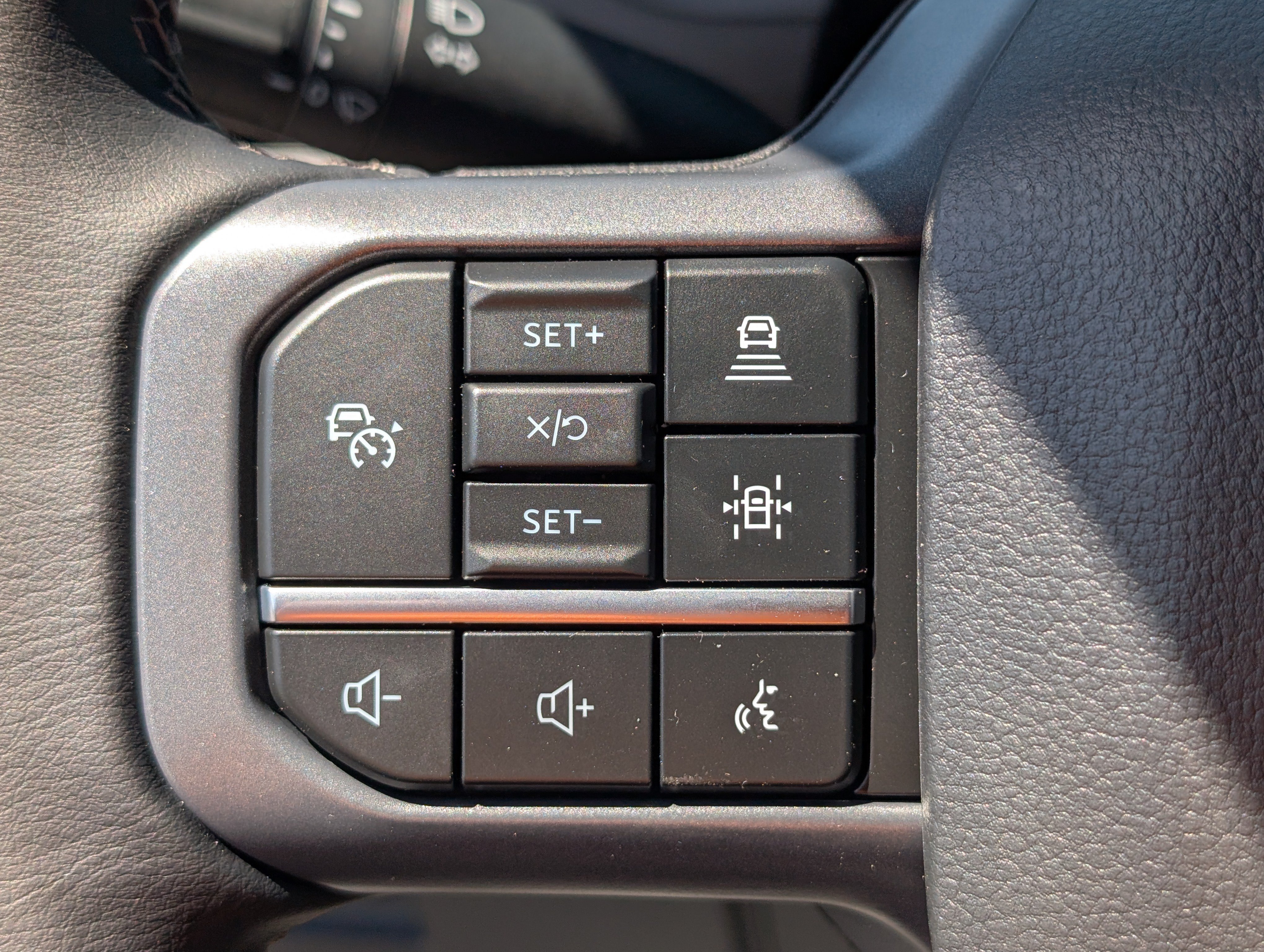 New 2026 Carbonized Gray Metallic FORD XLT image 19
