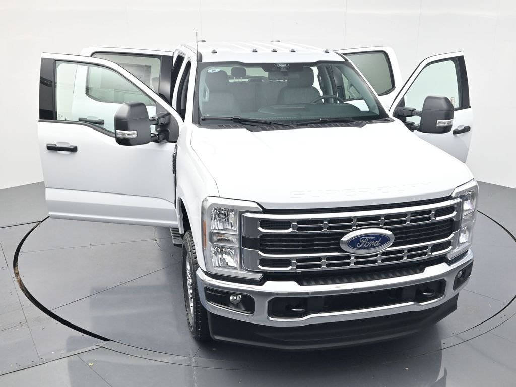 New 2026 Oxford White Ford F-250® XLT image 50