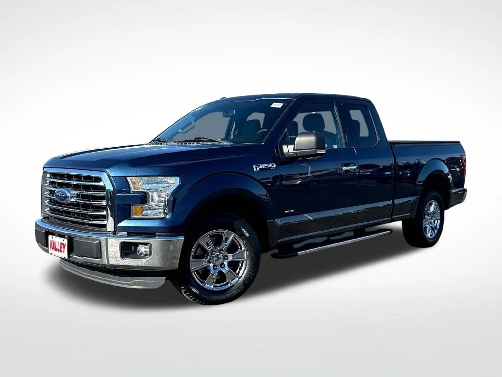 Used 2016 Blue Jeans Metallic Ford XLT image 3