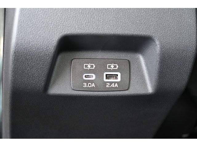 New 2026 CRYSTAL WHITE PEARL Subaru Limited image 11