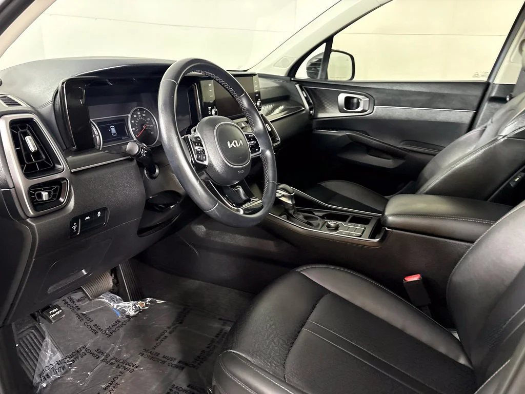 Used 2023 Silver Kia S image 23
