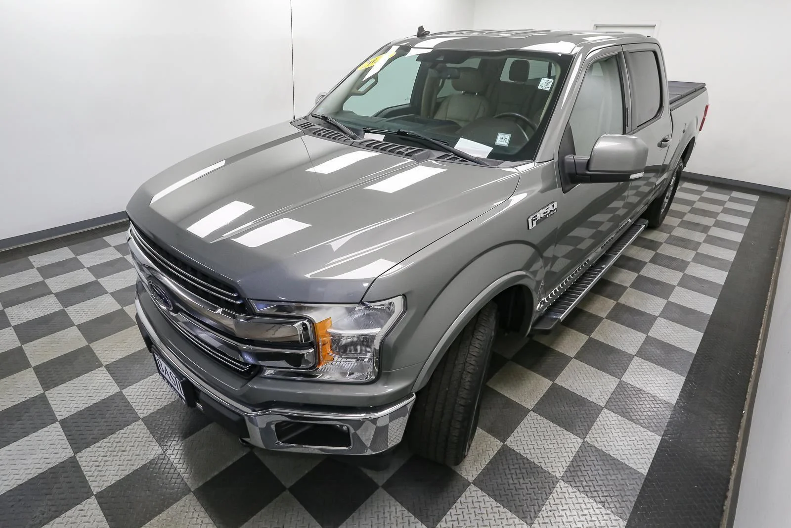 Used 2020 Silver Spruce Ford LARIAT image 6