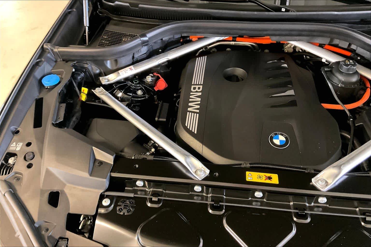 New 2026 Black Sapphire Metallic BMW xDrive50e image 17
