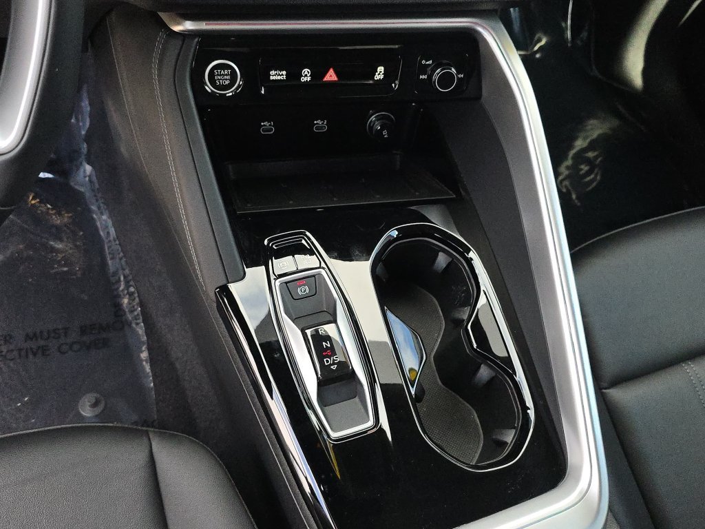 Used 2025 Black Audi 2.0T Premium image 29