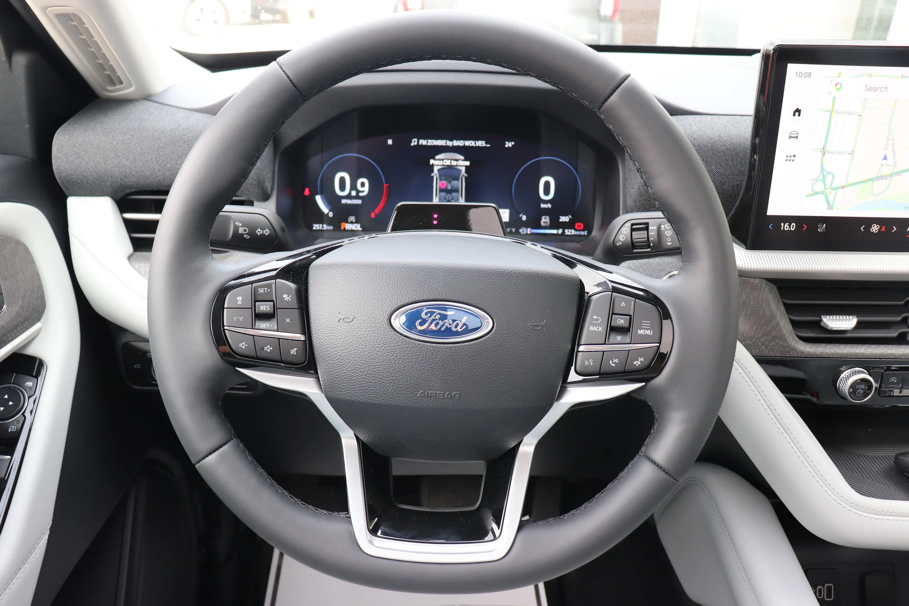 New 2026 STAR WHITE MET TRI-COAT Ford Platinum image 15