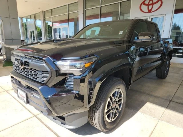 2026 Toyota Tacoma TRD Sport - Photo 6