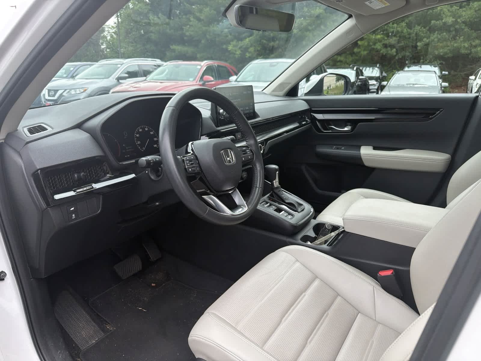Used 2024 Platinum White Pearl Honda EX-L image 11