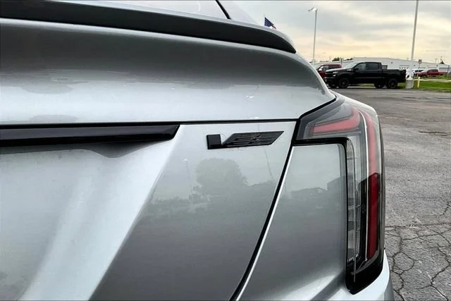 2026 Cadillac CT5 V-Series - Photo 9