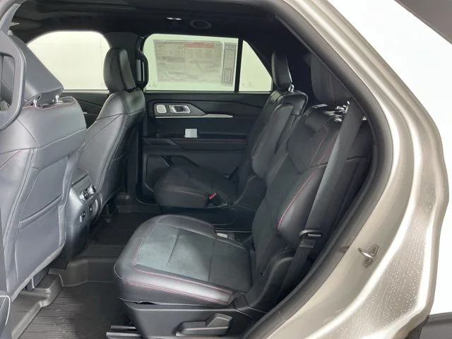 New 2026 Star White Metallic Tri-Coat Ford ST image 31