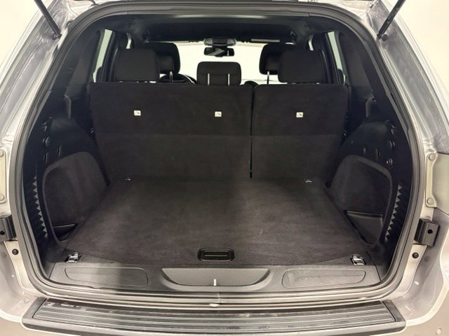 Used 2016 Silver Jeep Laredo image 8