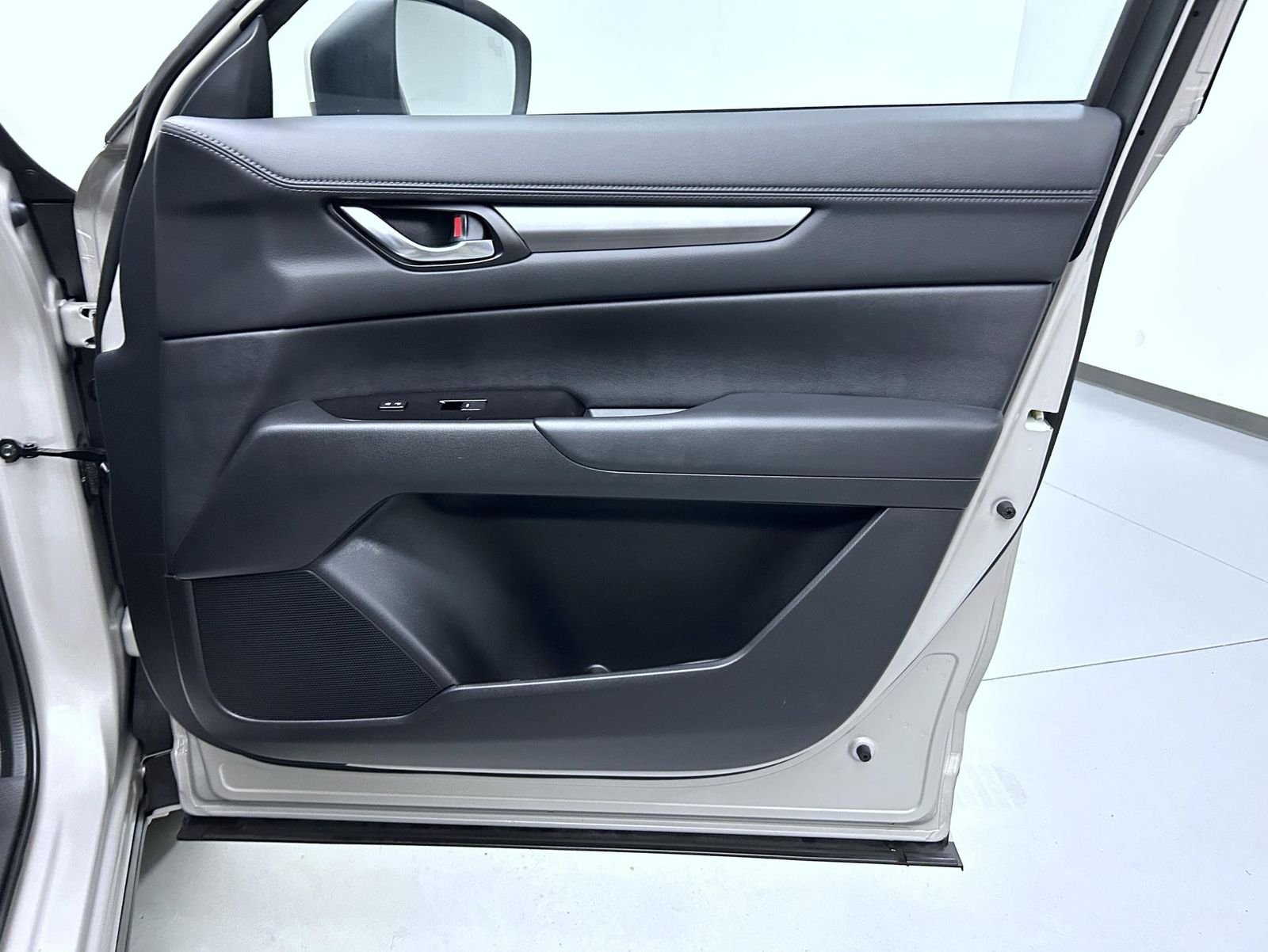 Used 2025 Silver Mazda 2.5 S Preferred Package image 16