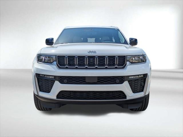 New 2026 Bright White Clear-Coat Exterior Paint Jeep Limited image 34