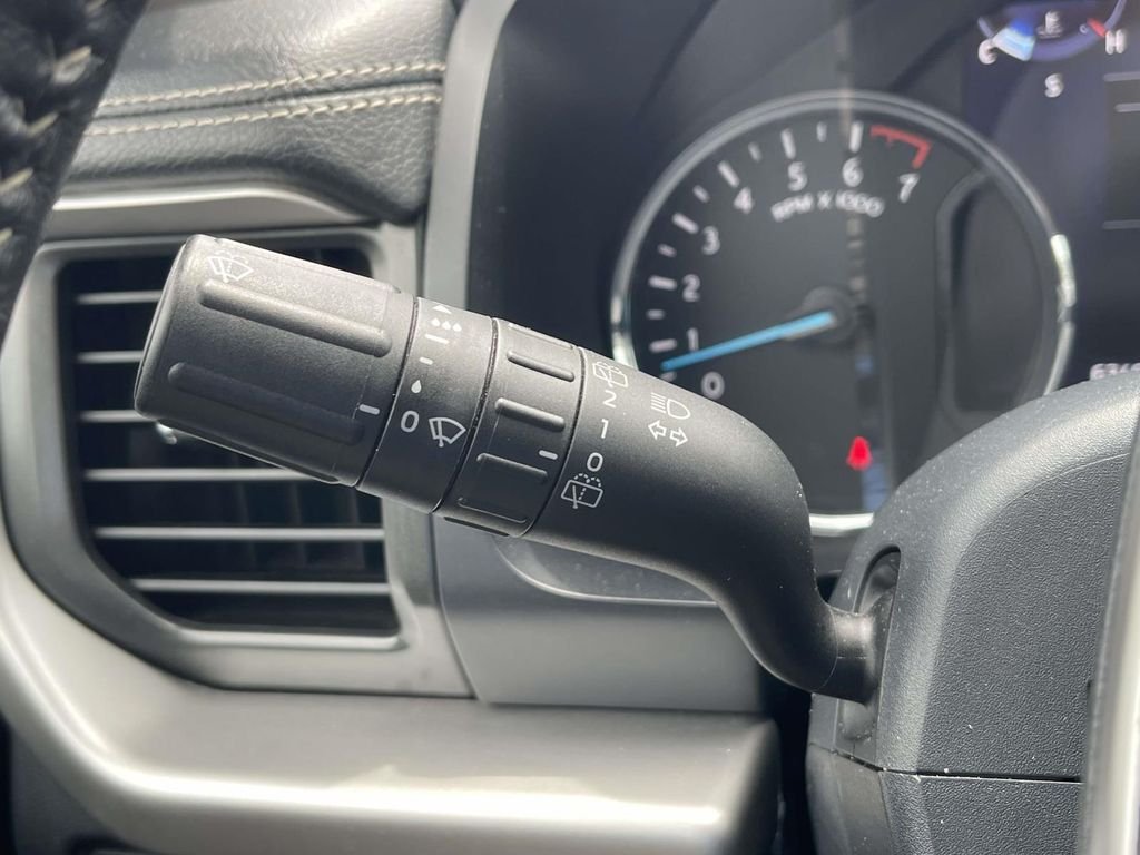Used 2024 Silver Ford XLT image 25