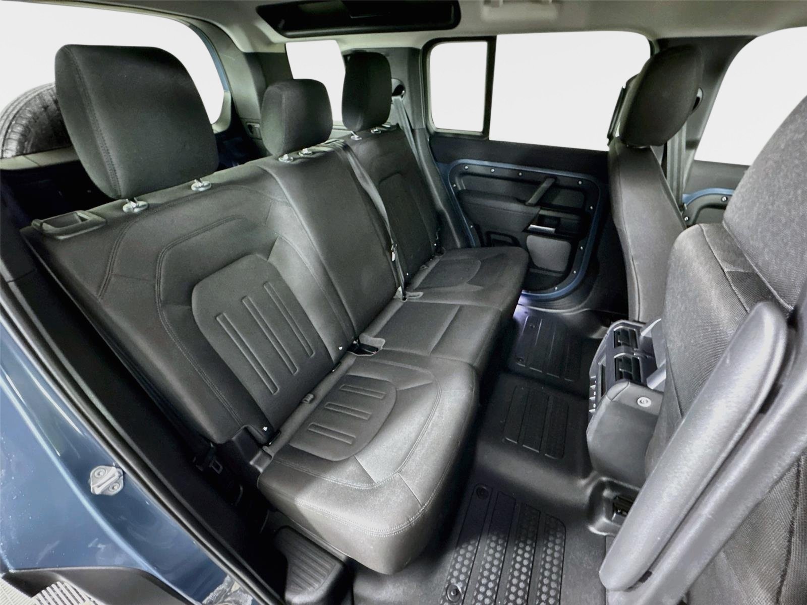 Used 2020 Blue Land Rover Standard image 25