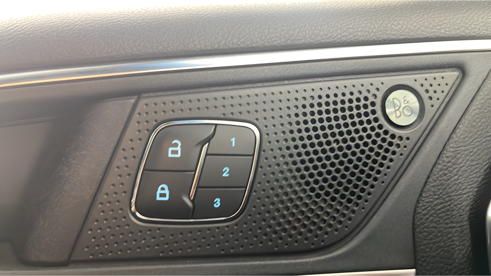 Used 2020 White Metallic Ford ST image 29