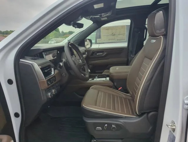 New 2026 Glacier White Tricoat GMC Denali Ultimate image 32