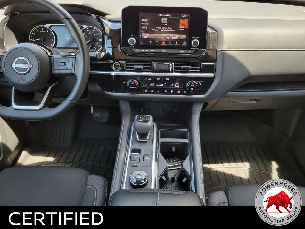 Used 2022 White Nissan SV image 19