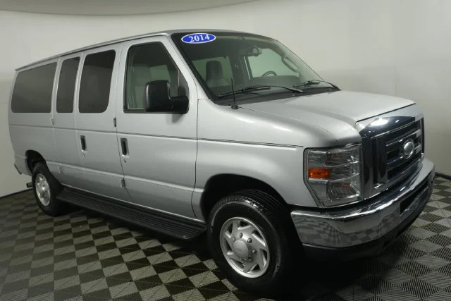Used 2014 Ingot Silver Metallic Ford XLT image 2