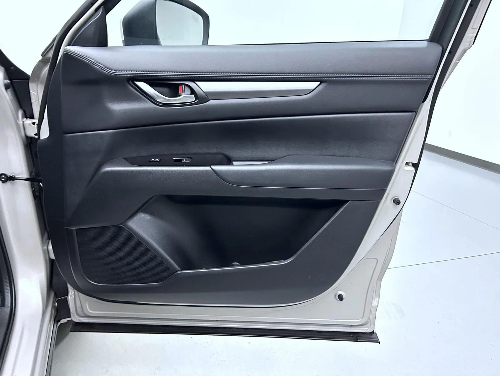 Used 2025 Silver Mazda 2.5 S Preferred Package image 16
