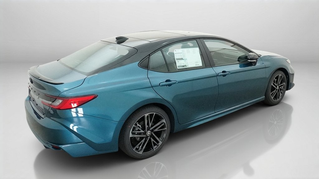 New 2026 Ocean Gem with Midnight Black Metallic roof Toyota XSE image 9