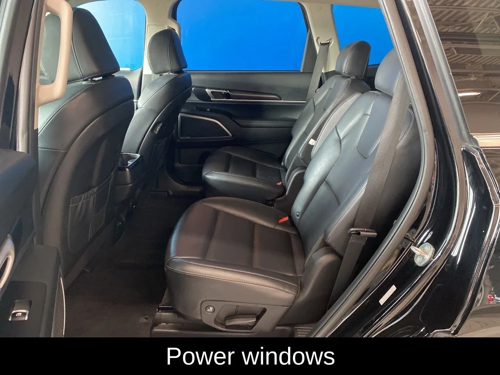 Used 2025 Black Kia S image 11