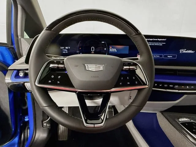 2027 Cadillac OPTIQ Luxury - Photo 10