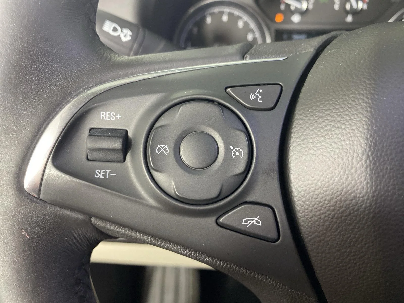 Used 2018 Black Cherry Metallic Buick Essence image 16