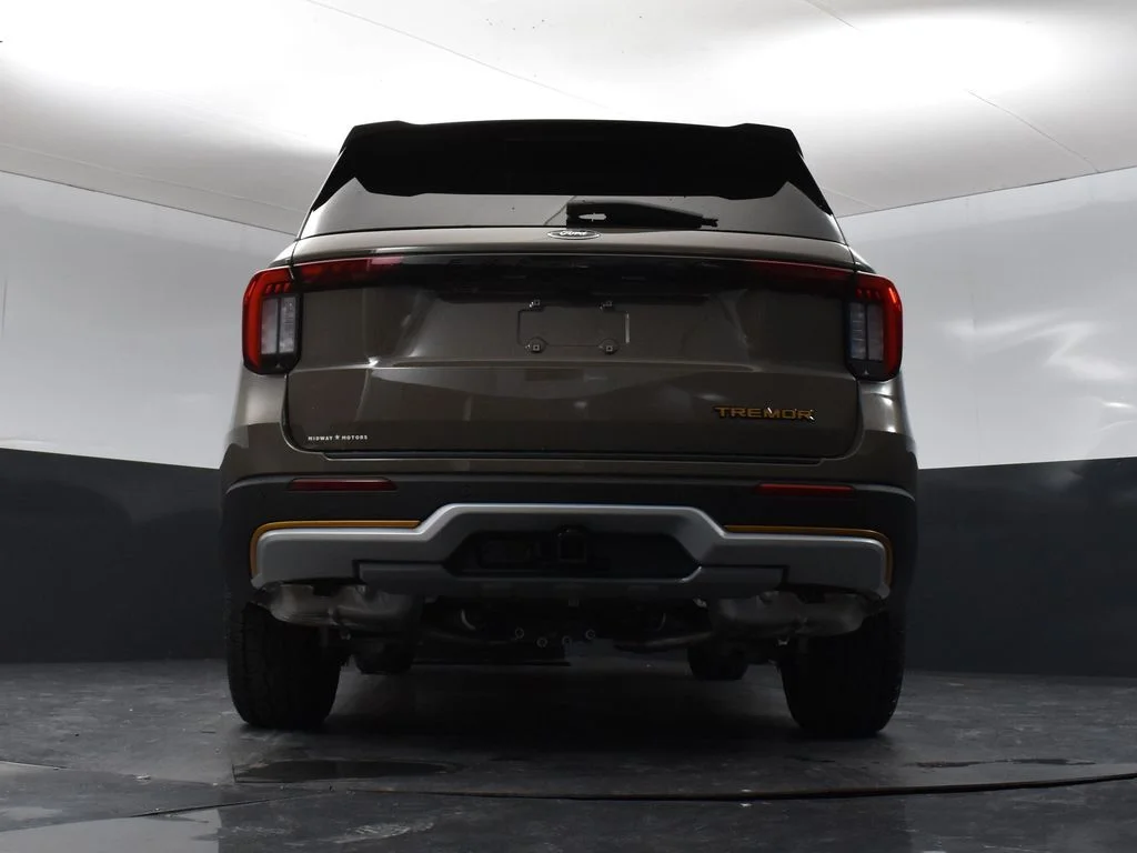 New 2026 Gray Ford Tremor image 32