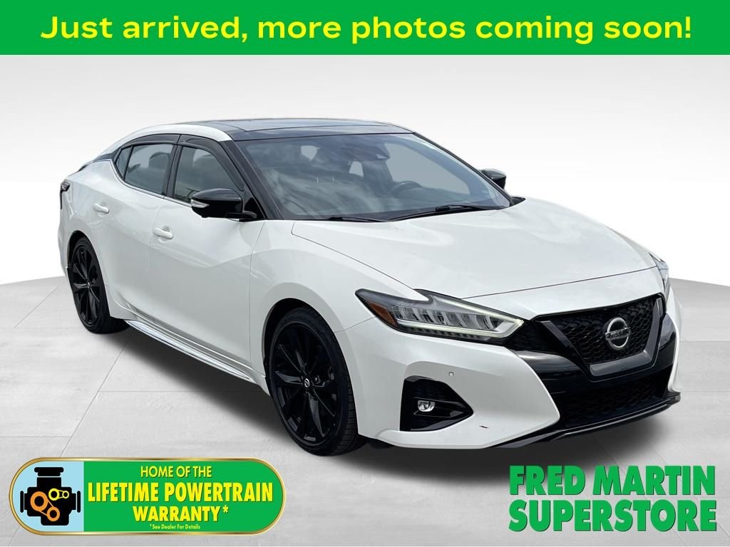2021 Nissan Maxima SR's photo