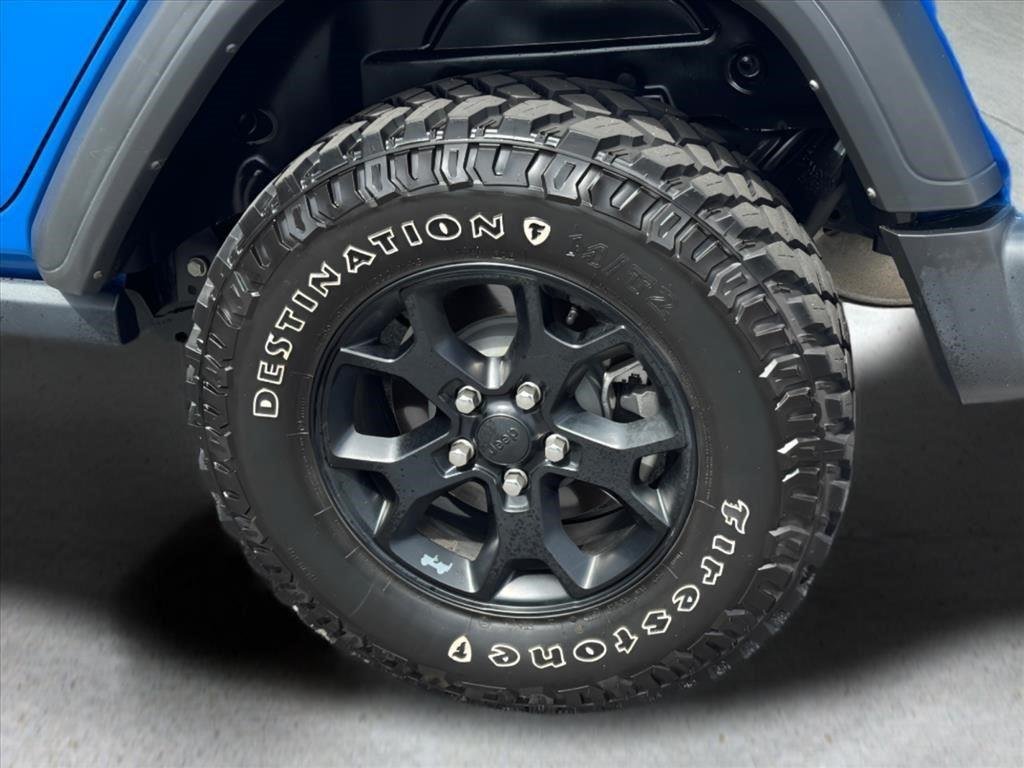 Used 2021  JEEP SPORT image 9
