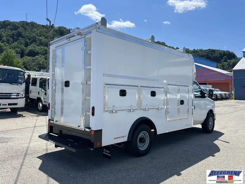 New 2027 Oxford White Ford  image 6