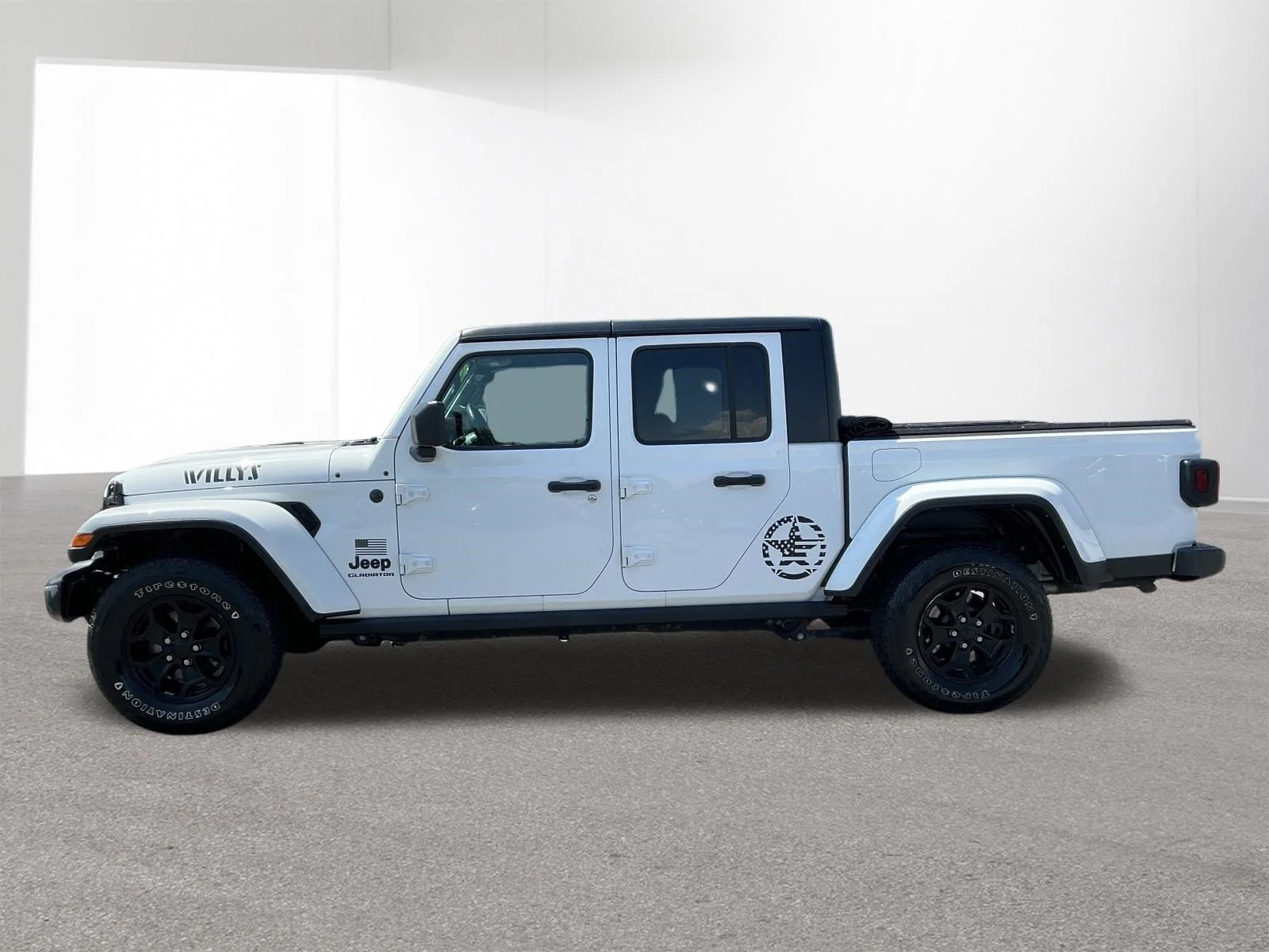 Used 2022 White Jeep Willys image 6