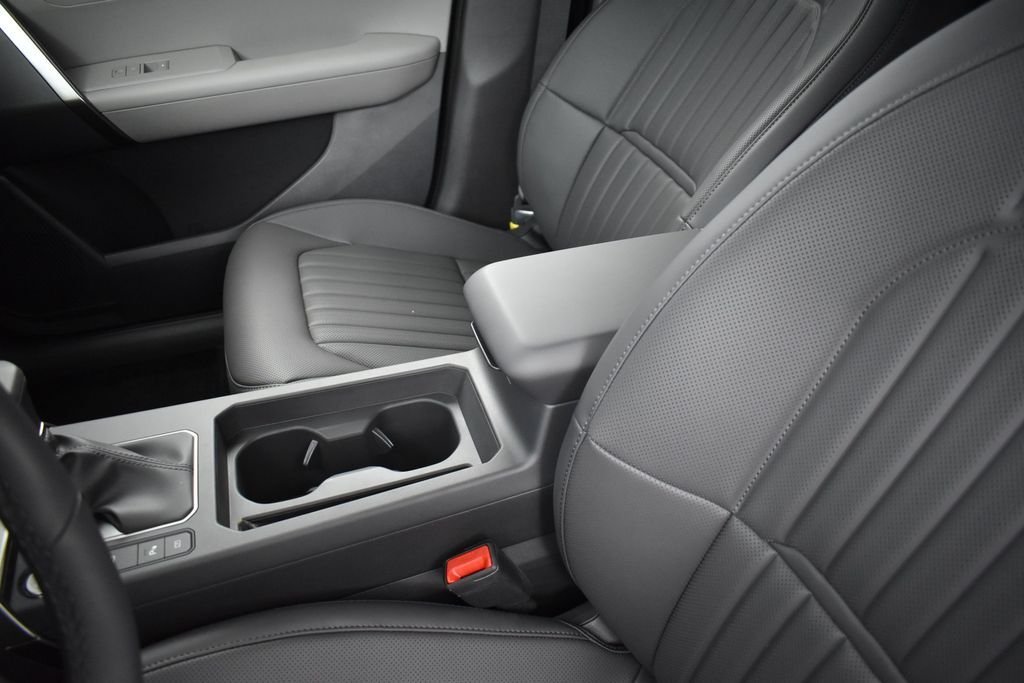 New 2027 Pale Gray Kia X-Line S image 10